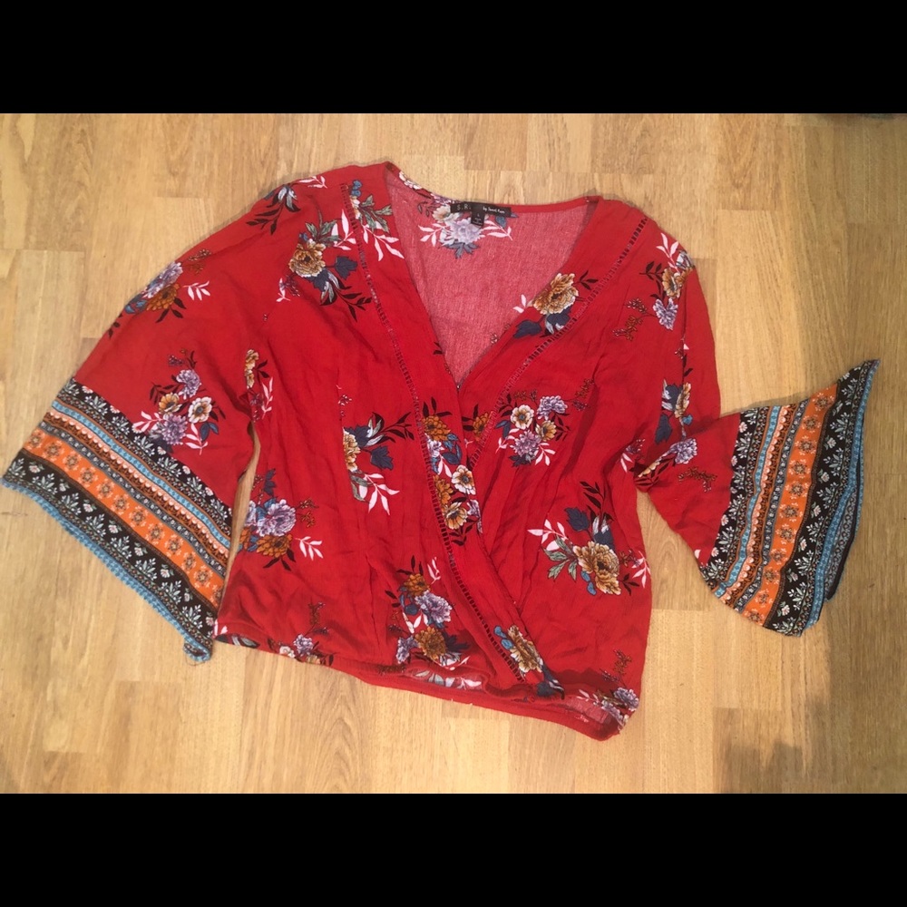 Gorgeous floral bohemian Gypsy style top